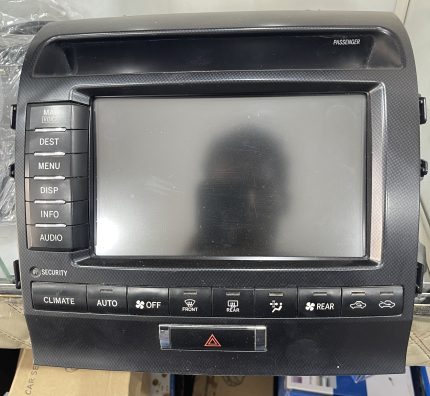 Toyota Land Cruiser VXR Original Screen (Part Number: 86111-60290, 2009)